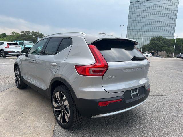 new 2025 Volvo XC40 car, priced at $51,595