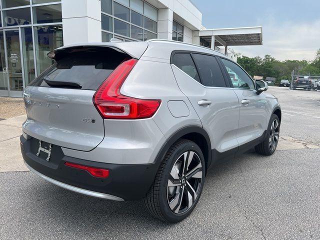 new 2025 Volvo XC40 car, priced at $51,595