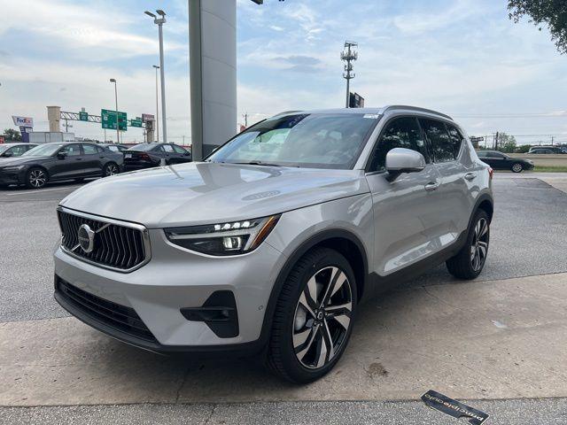 new 2025 Volvo XC40 car, priced at $51,595