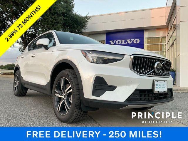 new 2025 Volvo XC40 car, priced at $38,900