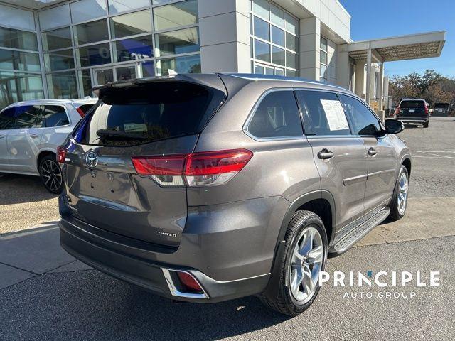 used 2017 Toyota Highlander car, priced at $22,962