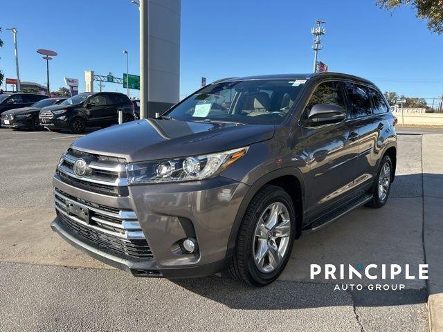 used 2017 Toyota Highlander car, priced at $22,962