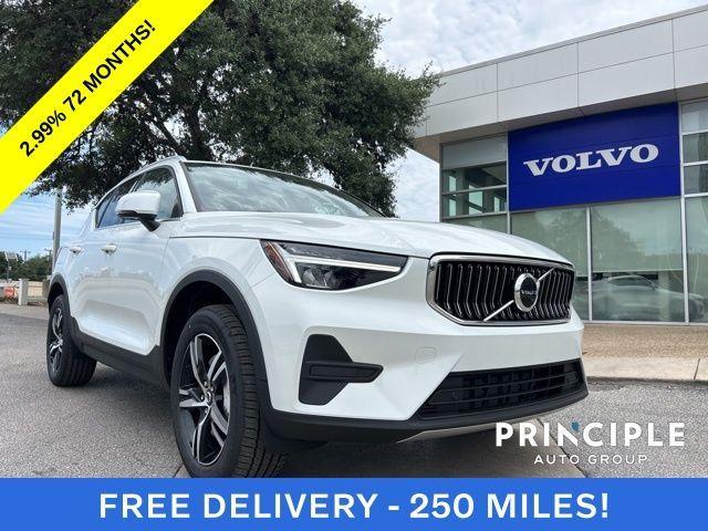 new 2025 Volvo XC40 car, priced at $39,900