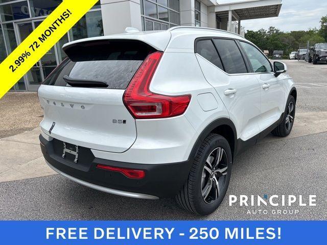 new 2025 Volvo XC40 car, priced at $39,900