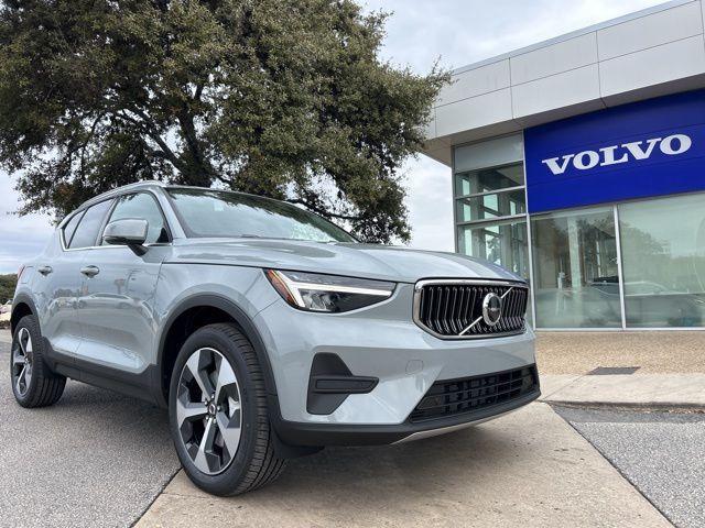 new 2025 Volvo XC40 car, priced at $45,465