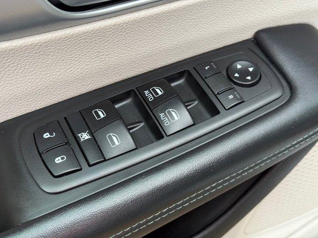 used 2018 Chrysler Pacifica Hybrid car, priced at $15,875