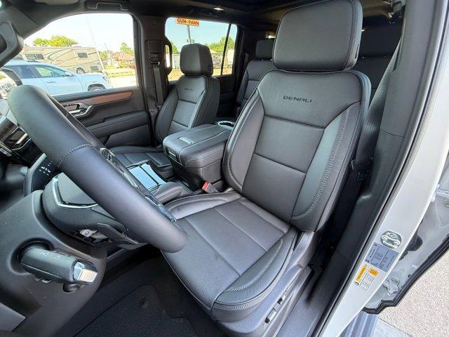 new 2025 GMC Yukon XL car, priced at $91,560