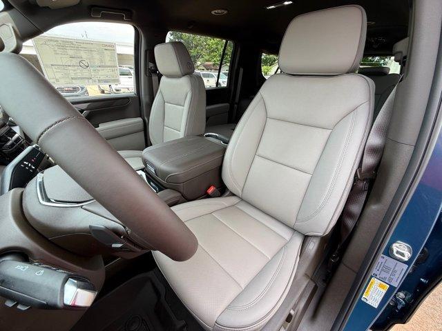 new 2025 GMC Yukon XL car, priced at $77,105
