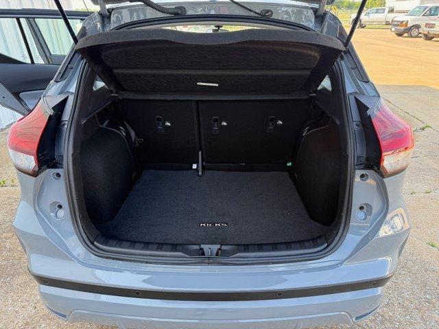 used 2023 Nissan Kicks car