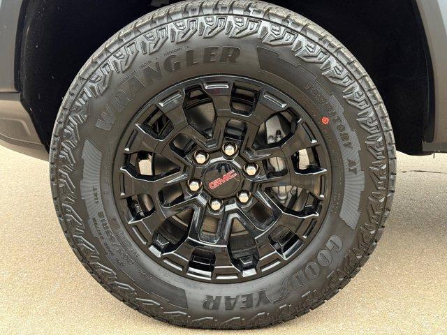 new 2026 GMC Canyon car, priced at $43,365