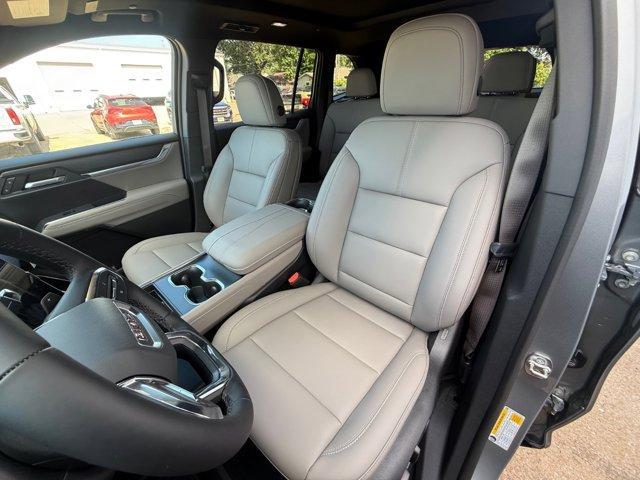 new 2025 GMC Acadia car, priced at $50,315