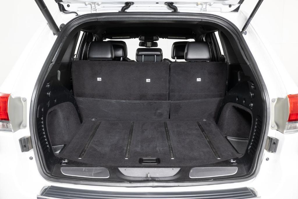used 2016 Jeep Grand Cherokee car, priced at $13,995