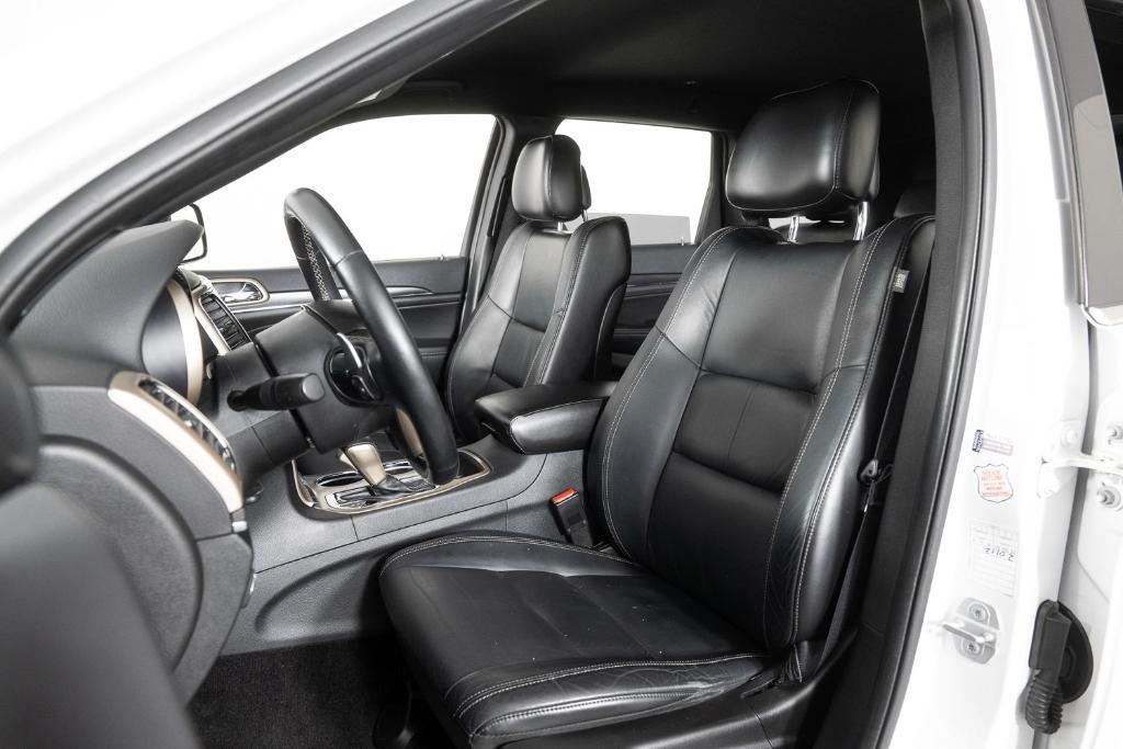 used 2016 Jeep Grand Cherokee car, priced at $13,995