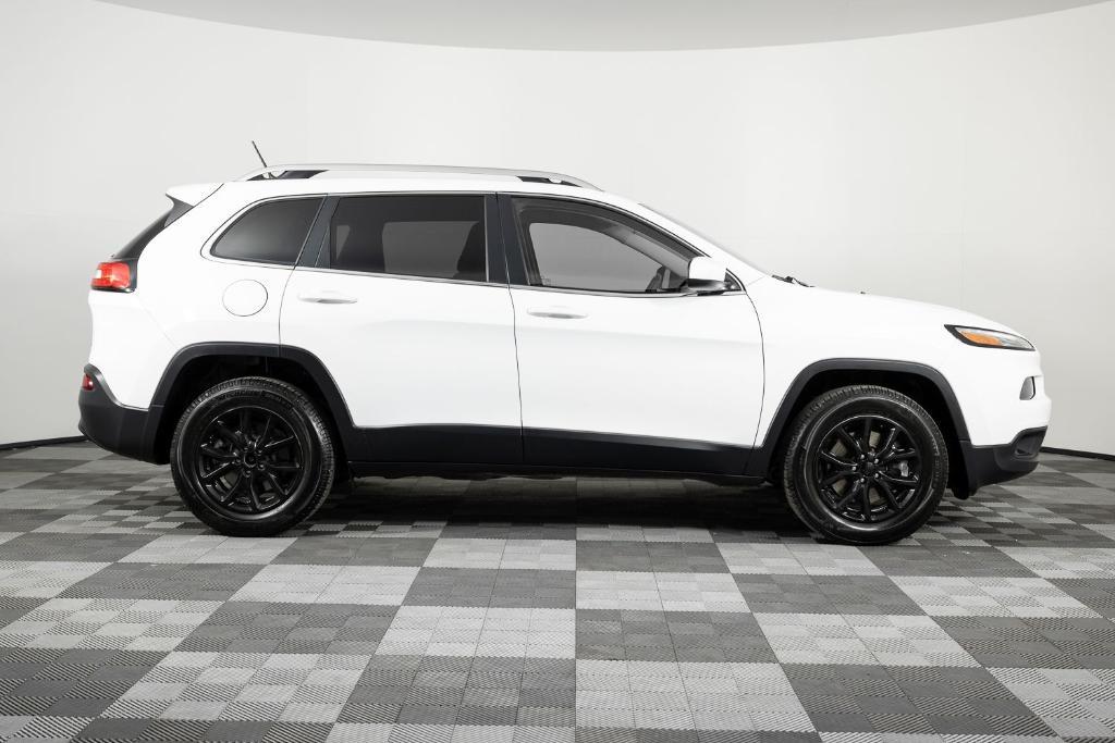 used 2016 Jeep Cherokee car, priced at $8,495