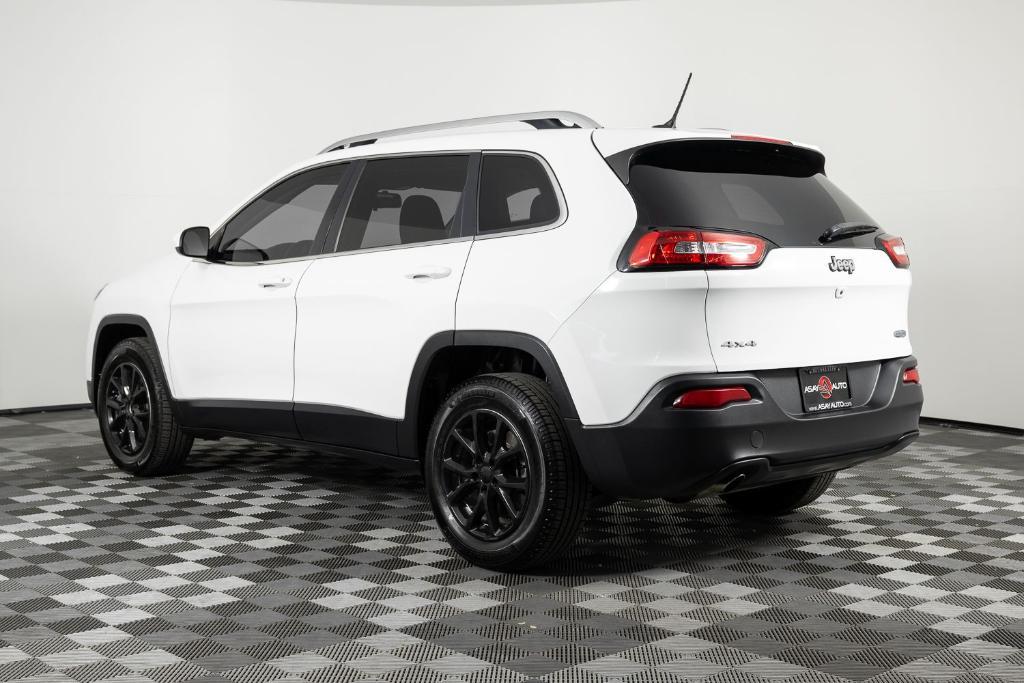 used 2016 Jeep Cherokee car, priced at $8,495
