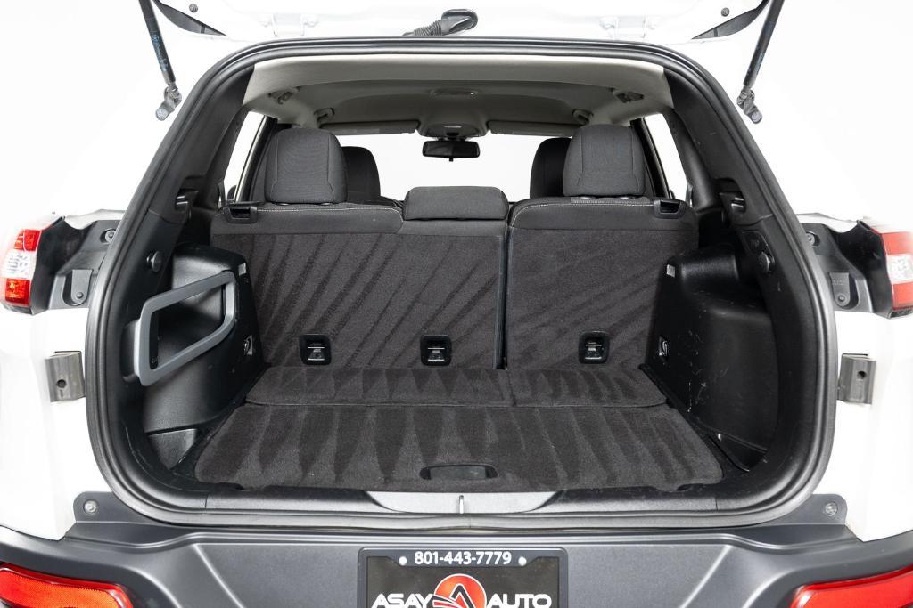 used 2016 Jeep Cherokee car, priced at $8,495