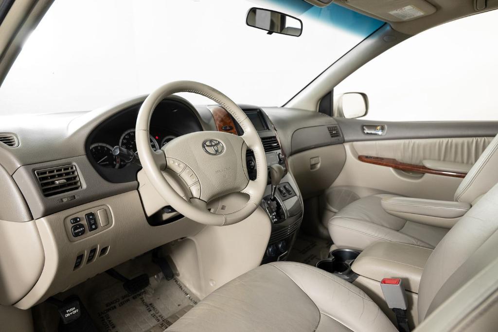 used 2004 Toyota Sienna car, priced at $3,995