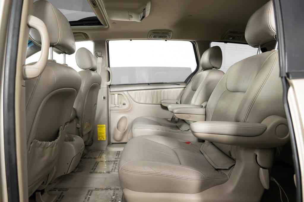 used 2004 Toyota Sienna car, priced at $3,995