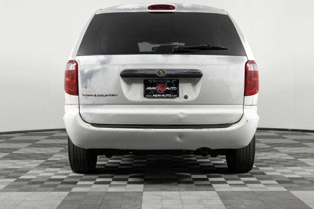 used 2006 Chrysler Town & Country car, priced at $3,995