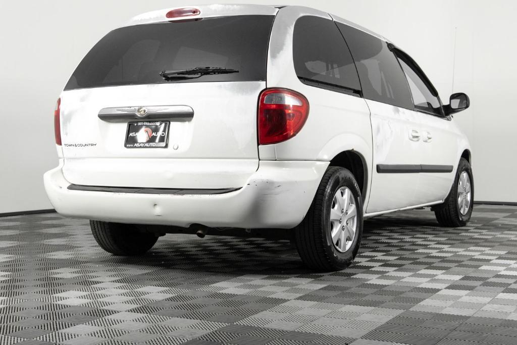 used 2006 Chrysler Town & Country car, priced at $3,995