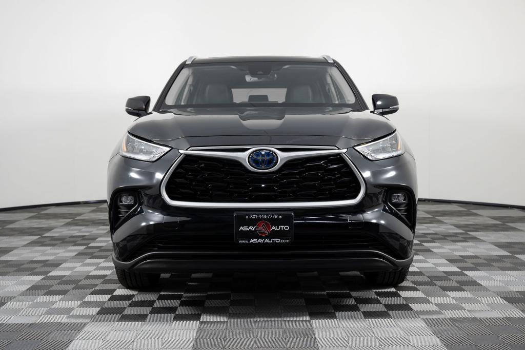 used 2024 Toyota Highlander Hybrid car, priced at $45,995