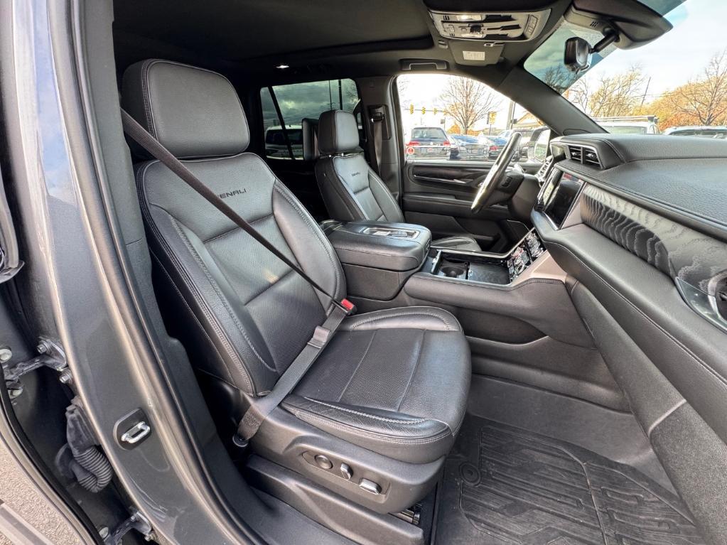 used 2022 GMC Yukon car