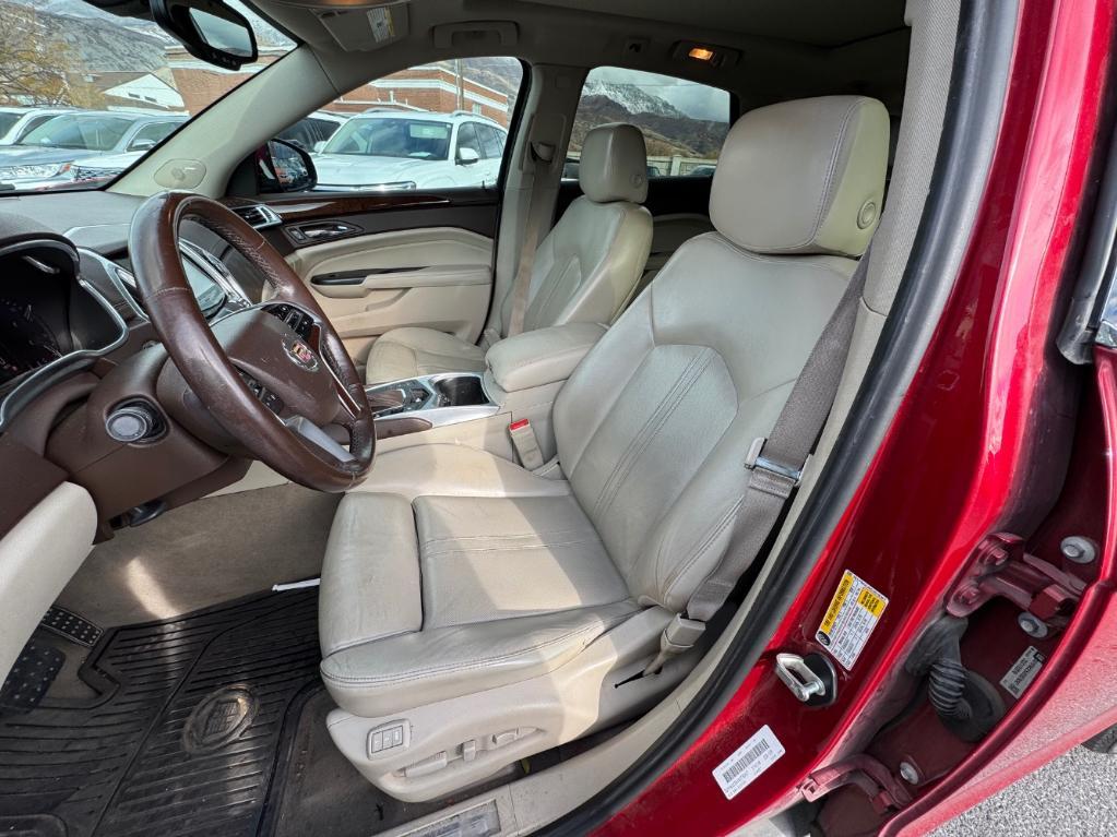 used 2013 Cadillac SRX car