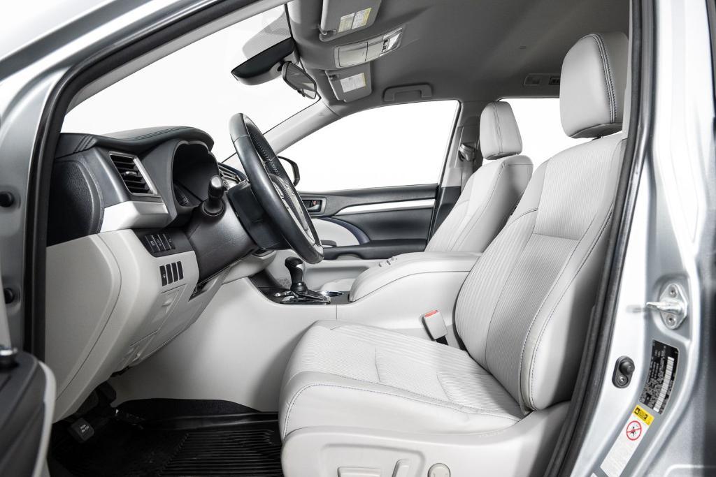 used 2018 Toyota Highlander car, priced at $24,995