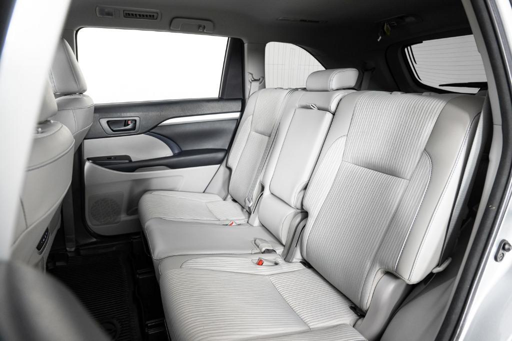 used 2018 Toyota Highlander car, priced at $24,995