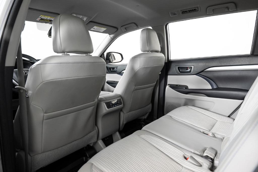 used 2018 Toyota Highlander car, priced at $24,995