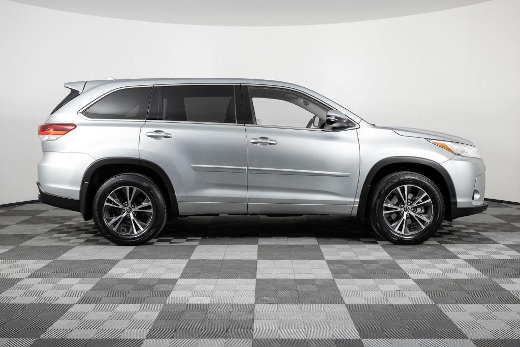used 2018 Toyota Highlander car, priced at $24,995