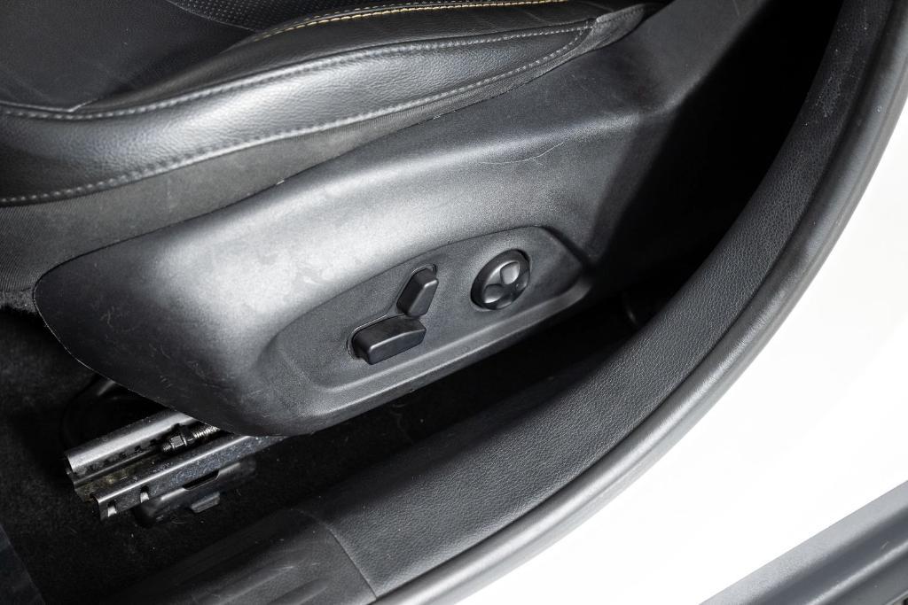 used 2018 Jeep Compass car, priced at $13,495