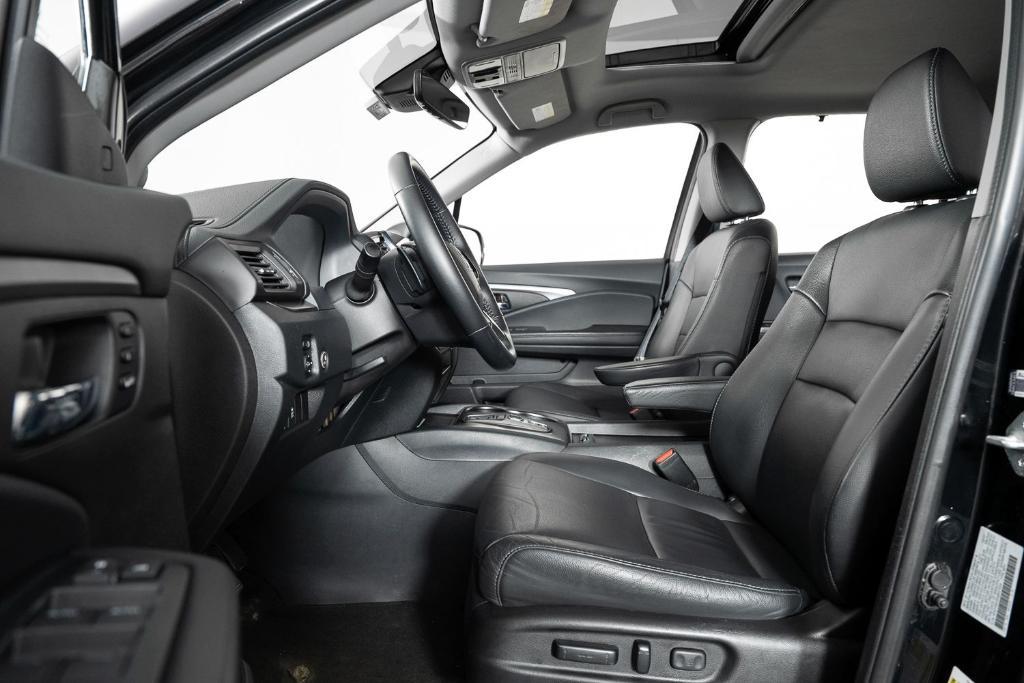 used 2022 Honda Pilot car, priced at $31,495