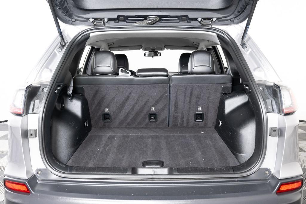 used 2019 Jeep Cherokee car, priced at $9,495
