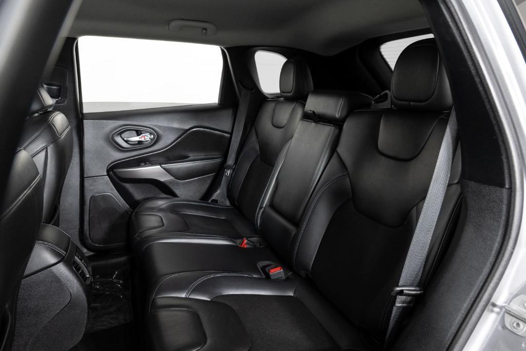 used 2019 Jeep Cherokee car, priced at $9,495