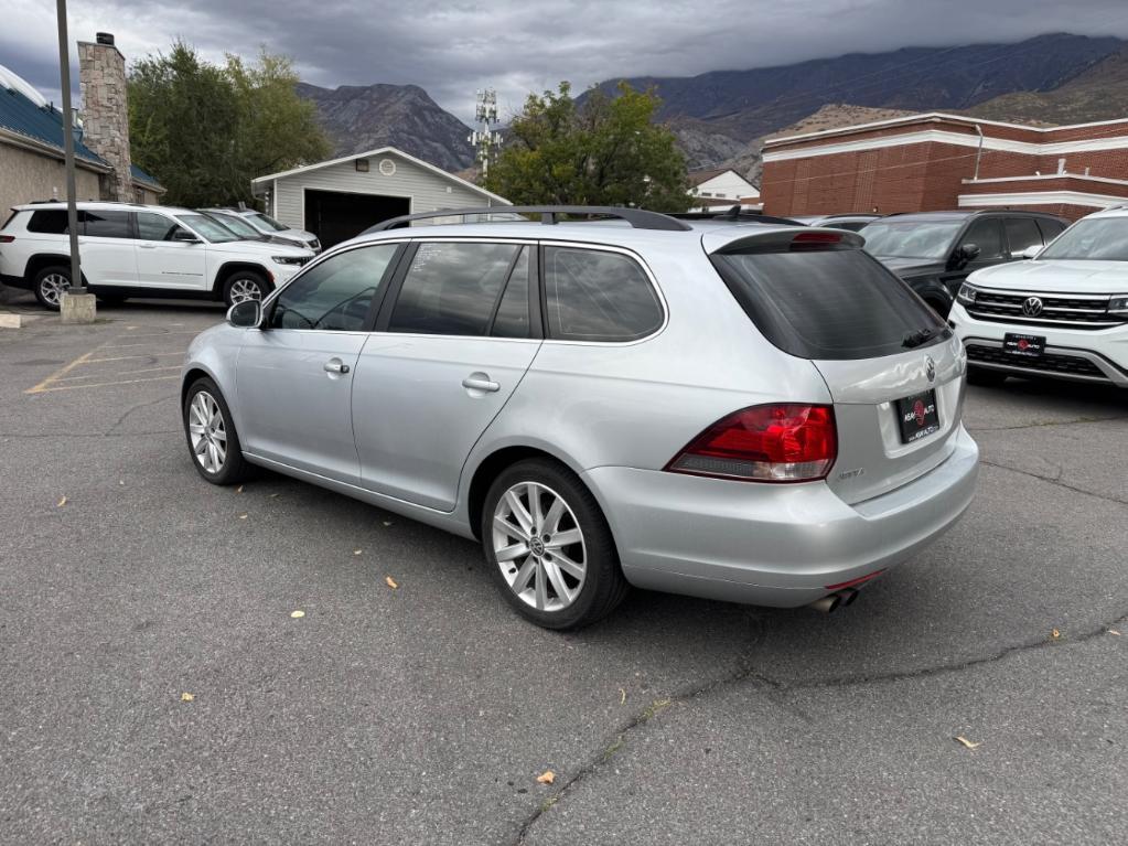 used 2014 Volkswagen Jetta SportWagen car, priced at $5,495
