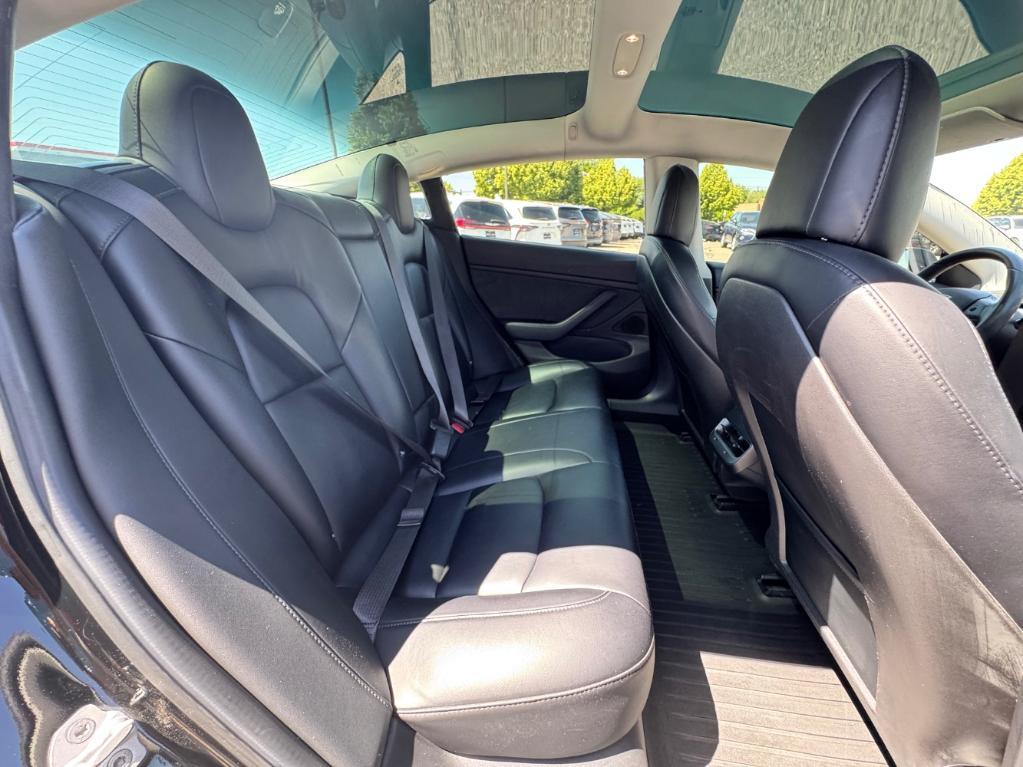 used 2018 Tesla Model 3 car