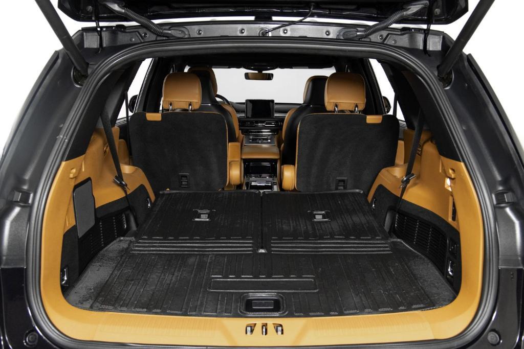 used 2020 Lincoln Aviator car, priced at $39,995
