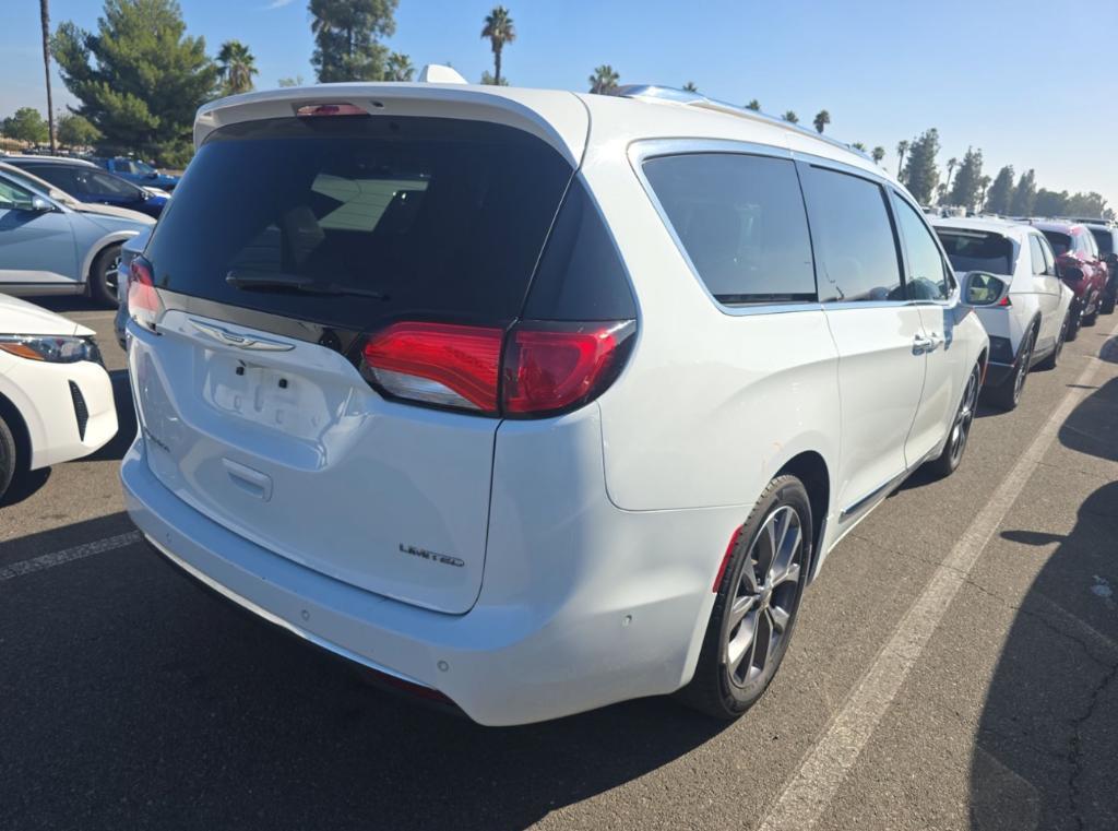 used 2018 Chrysler Pacifica car