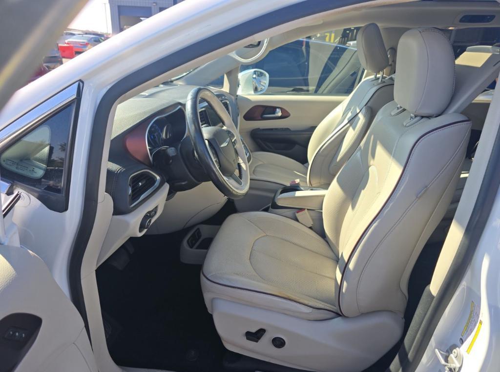 used 2018 Chrysler Pacifica car