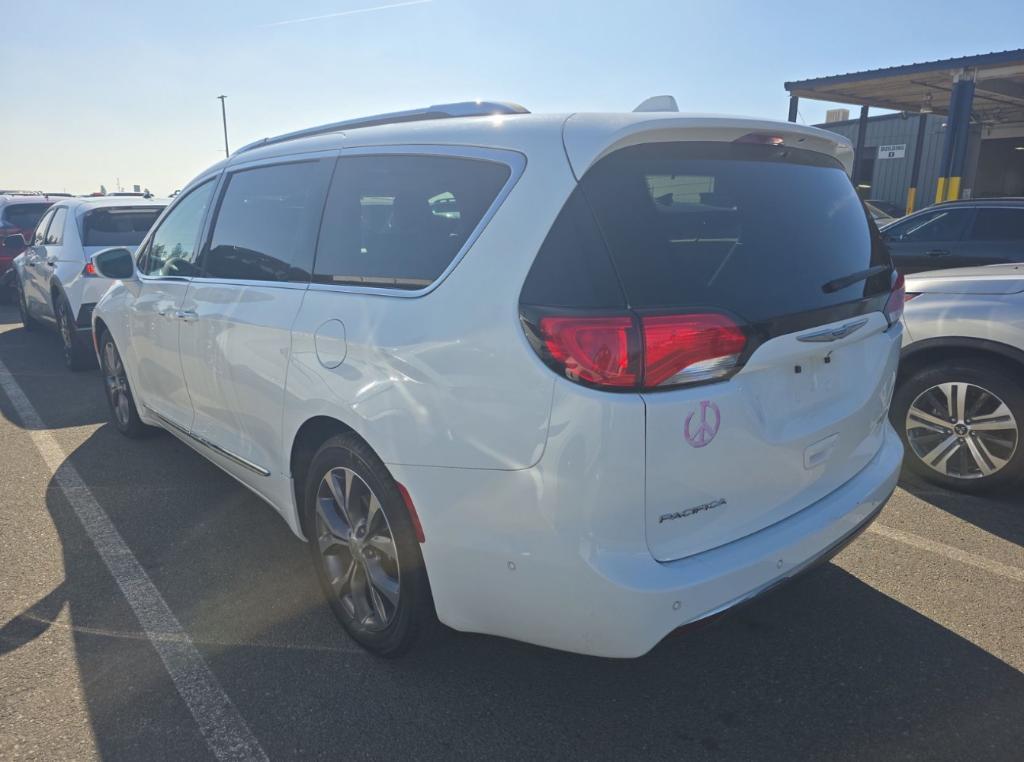 used 2018 Chrysler Pacifica car