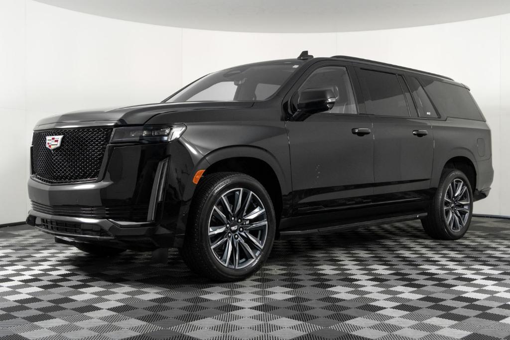 used 2023 Cadillac Escalade ESV car, priced at $67,495