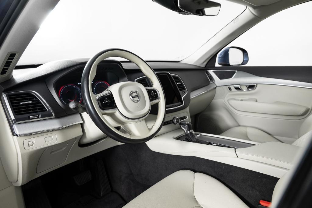 used 2022 Volvo XC90 car, priced at $30,995