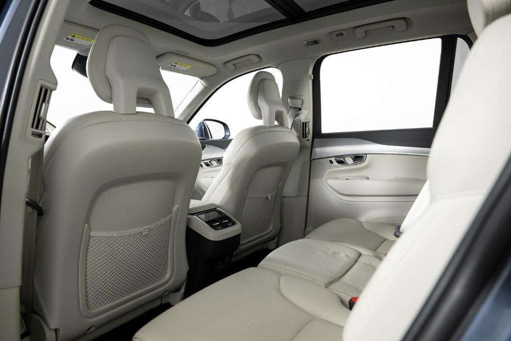 used 2022 Volvo XC90 car, priced at $30,995