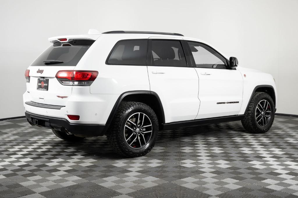 used 2017 Jeep Grand Cherokee car, priced at $14,995