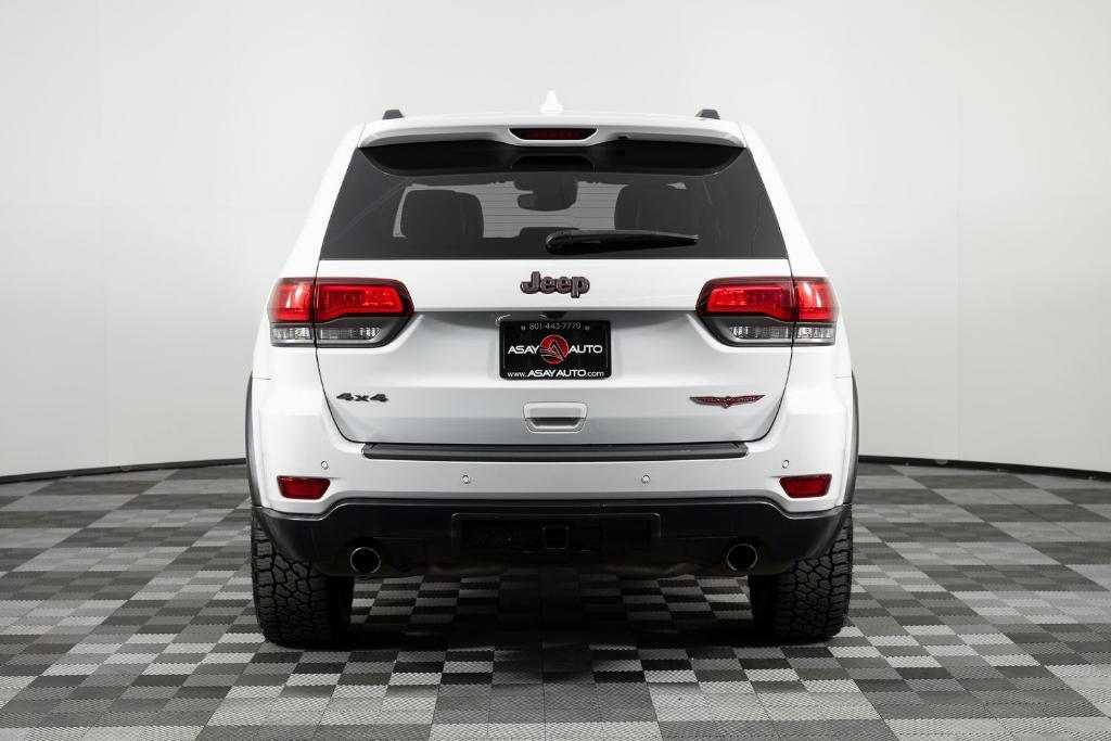 used 2017 Jeep Grand Cherokee car, priced at $14,995