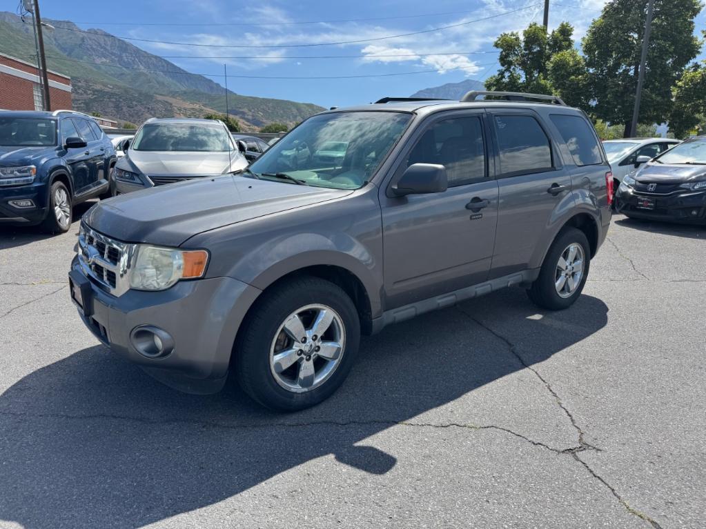 used 2009 Ford Escape car, priced at $4,995