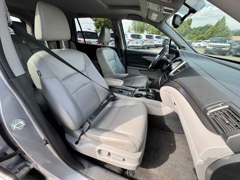 used 2017 Honda Pilot car