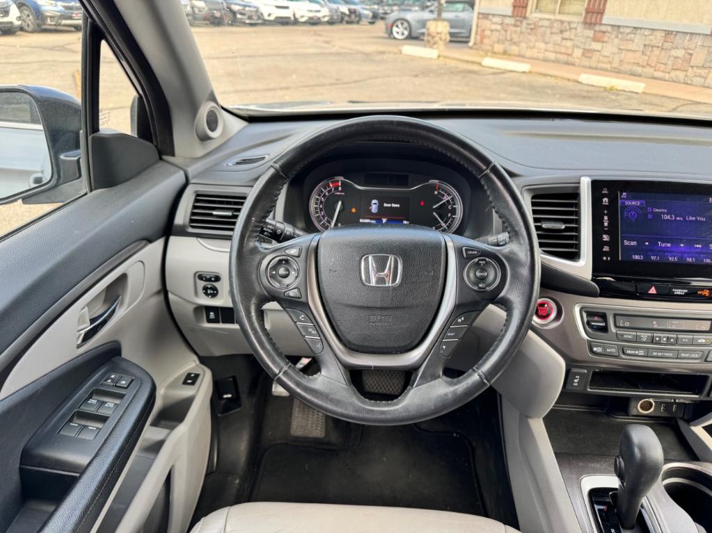 used 2017 Honda Pilot car