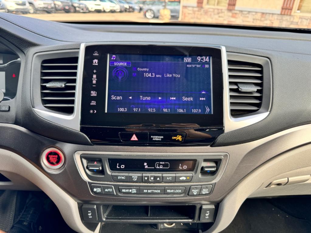 used 2017 Honda Pilot car
